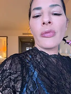 Maya-www online show from February 20, 2026, 5:04 pm