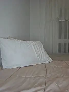 Angelmoon04 online show from May 27, 2026, 3:25 am