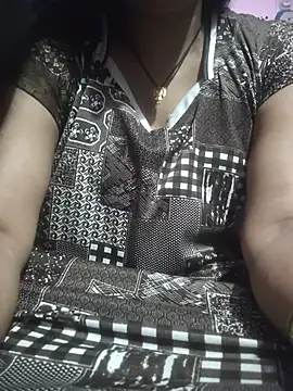 Snapshot of Nilam_cute chatting on May 17, 2026, 6:08 pm Nilam cute online show from May 17, 2026, 6:08 pm