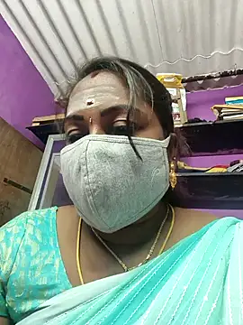 Snapshot of Tamil_Hot_Priya chatting on February 13, 2026, 7:19 am Tamil Hot Priya online show from February 13, 2026, 7:19 am