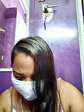 Tamil Hot Priya online show from April 2, 2026, 9:54 pm