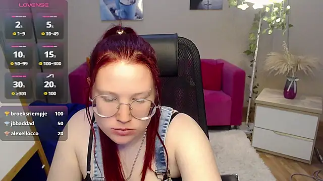 Snapshot of kuri_u chatting on March 28, 2026, 7:48 pm kuri u online show from March 28, 2026, 7:48 pm