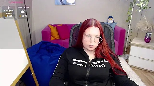 Snapshot of kuri_u chatting on April 28, 2026, 9:35 am kuri u online show from April 28, 2026, 9:35 am