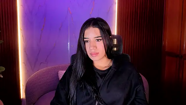 Snapshot of zoevg chatting on April 11, 2026, 12:42 pm zoevg online show from April 11, 2026, 12:42 pm