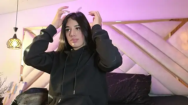 zoevg online show from February 27, 2026, 12:16 pm