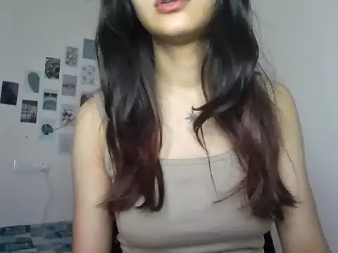 Snapshot of ASOY_ chatting on April 5, 2026, 8:21 am ASOY online show from April 5, 2026, 8:21 am