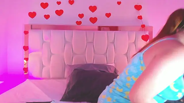 Snapshot of AliciaWhite_nt chatting on March 10, 2026, 12:14 am AliciaWhite nt online show from March 10, 2026, 12:14 am