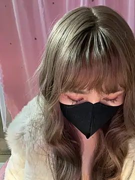 -Violet-t online show from March 10, 2026, 3:27 pm