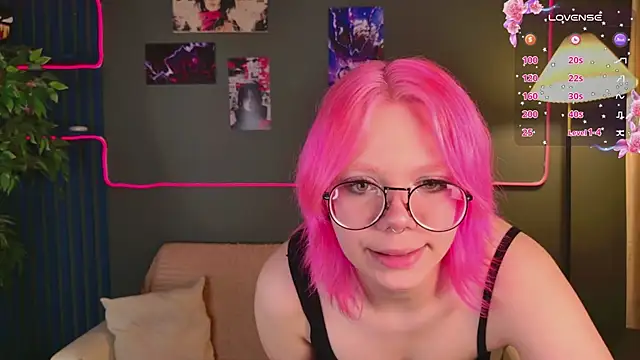 Waifu Ketrin online show from May 26, 2026, 7:28 am