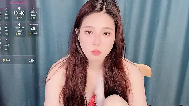 Snapshot of Starlets77 chatting on February 16, 2026, 3:43 pm Starlets77 online show from February 16, 2026, 3:43 pm