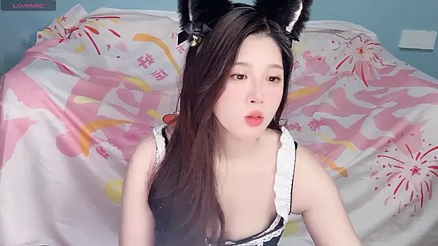 Snapshot of Starlets77 chatting on February 8, 2026, 9:51 am Starlets77 online show from February 8, 2026, 9:51 am