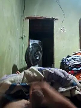 Snapshot of Utaca02 chatting on February 7, 2026, 12:51 am Utaca02 online show from February 7, 2026, 12:51 am