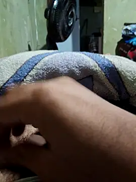 Snapshot of Utaca02 chatting on February 13, 2026, 11:27 pm Utaca02 online show from February 13, 2026, 11:27 pm