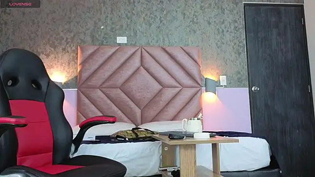 tabata monroe online show from February 25, 2026, 7:25 pm