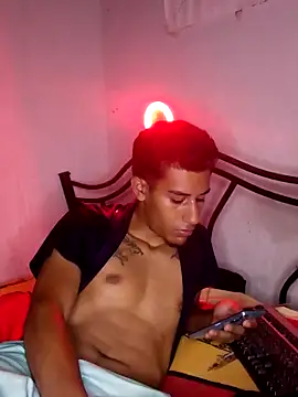 Snapshot of Moreno141224 chatting on April 13, 2026, 3:10 am Moreno141224 online show from April 13, 2026, 3:10 am