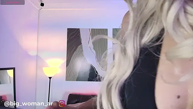 Snapshot of big_woman chatting on February 6, 2026, 3:35 am big woman online show from February 6, 2026, 3:35 am