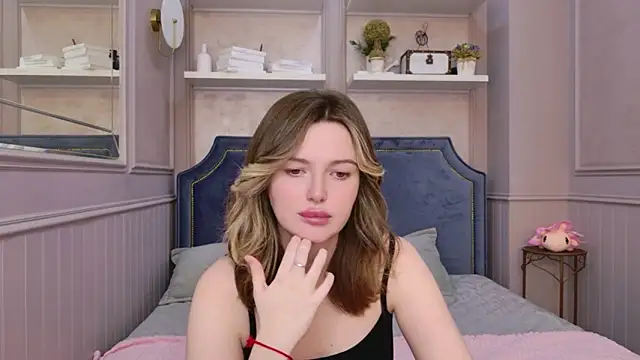 Snapshot of Karina_Thorn chatting on April 13, 2026, 10:19 am Karina Thorn online show from April 13, 2026, 10:19 am