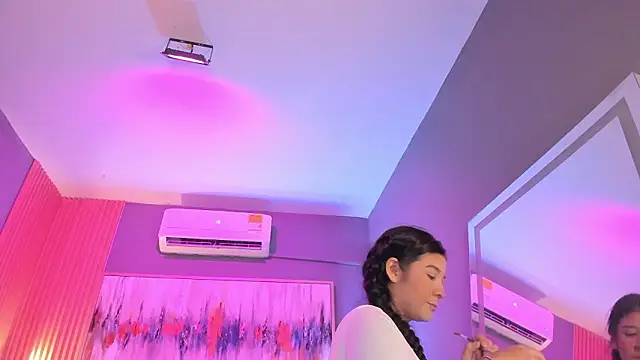 Snapshot of lilian_vergara chatting on February 11, 2026, 7:47 pm lilian vergara online show from February 11, 2026, 7:47 pm