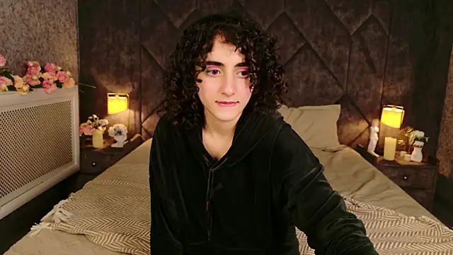 Snapshot of Susan_Fors chatting on April 3, 2026, 5:47 am Susan Fors online show from April 3, 2026, 5:47 am