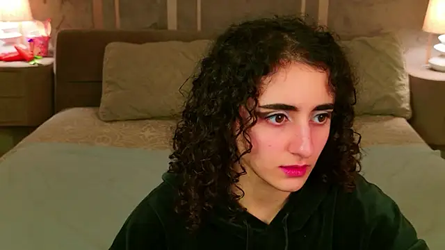 Snapshot of Susan_Fors chatting on April 4, 2026, 5:36 am Susan Fors online show from April 4, 2026, 5:36 am