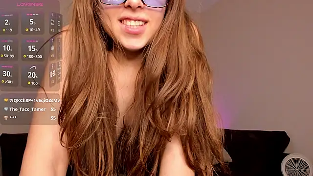 Snapshot of AshleyBlushh chatting on February 3, 2026, 2:53 am AshleyBlushh online show from February 3, 2026, 2:53 am