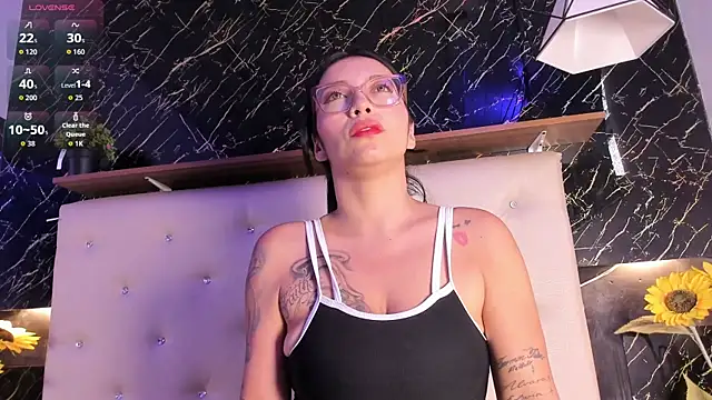 Snapshot of Renata_blue chatting on March 19, 2026, 9:26 pm Renata blue online show from March 19, 2026, 9:26 pm