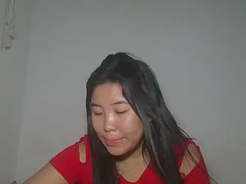 Zyeiii online show from March 22, 2026, 8:49 am