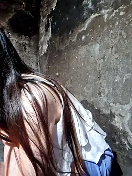 Snapshot of Adela-222 chatting on January 12, 2026, 11:31 pm Adela-222 online show from January 12, 2026, 11:31 pm