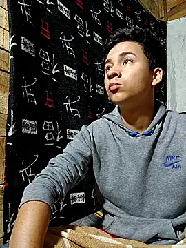 Zoe axxell online show from January 12, 2026, 10:44 am