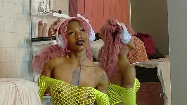 Snapshot of DaniaMarcell chatting on March 21, 2026, 4:57 am DaniaMarcell online show from March 21, 2026, 4:57 am