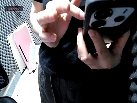 Shiny 68 online show from April 17, 2026, 1:36 pm