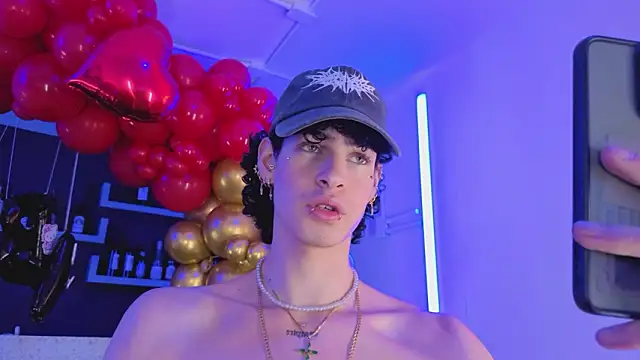 Snapshot of nova_salvatore chatting on February 6, 2026, 3:57 am nova salvatore online show from February 6, 2026, 3:57 am