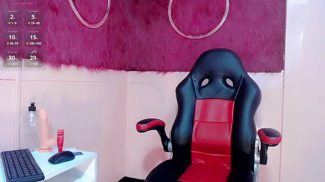 Snapshot of Isabella_Kirk chatting on February 4, 2026, 7:31 pm Isabella Kirk online show from February 4, 2026, 7:31 pm