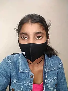 Erotic-Girl online show from January 12, 2026, 1:12 am