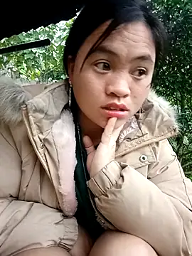 Snapshot of Chaomay_k9 chatting on February 25, 2026, 12:33 am Chaomay k9 online show from February 25, 2026, 12:33 am