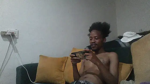 Snapshot of Winterslender chatting on April 28, 2026, 7:40 pm Winterslender online show from April 28, 2026, 7:40 pm