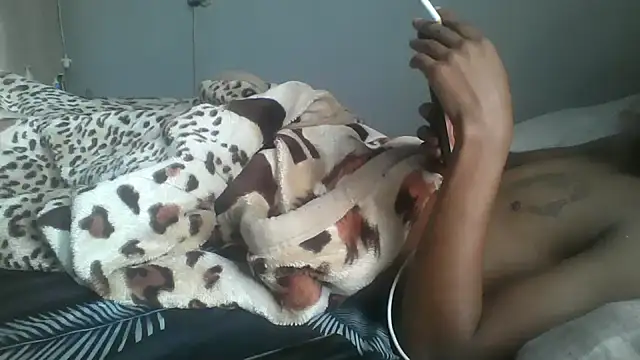 Snapshot of Winterslender chatting on May 5, 2026, 5:43 am Winterslender online show from May 5, 2026, 5:43 am