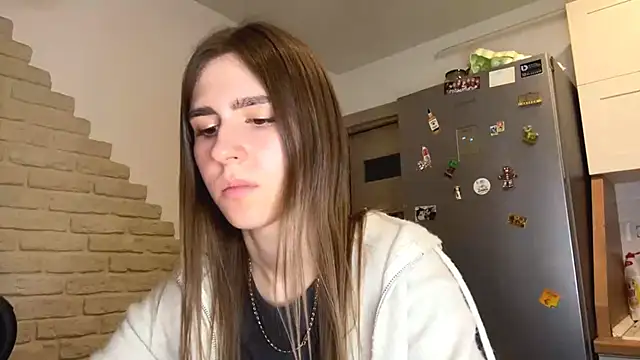 ElsieKuhlmann online show from April 11, 2026, 7:50 pm