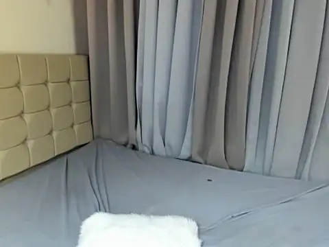 Snapshot of XxRhianxX chatting on February 19, 2026, 5:04 am XxRhianxX online show from February 19, 2026, 5:04 am