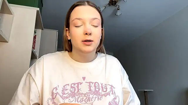 JammieMickiewicz online show from February 5, 2026, 7:26 am