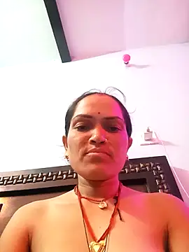 Sonam15884 online show from May 10, 2026, 4:16 am