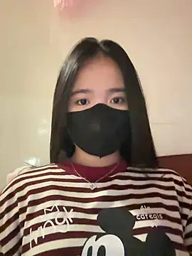 Snapshot of Gwen879 chatting on March 15, 2026, 12:28 am Gwen879 online show from March 15, 2026, 12:28 am