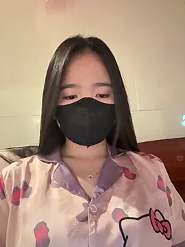 Snapshot of Gwen879 chatting on March 25, 2026, 12:33 am Gwen879 online show from March 25, 2026, 12:33 am