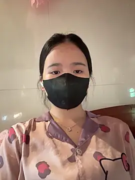 Snapshot of Gwen879 chatting on April 6, 2026, 4:46 am Gwen879 online show from April 6, 2026, 4:46 am