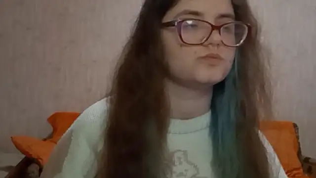 Snapshot of Miyabeee chatting on February 7, 2026, 8:11 am Miyabeee online show from February 7, 2026, 8:11 am