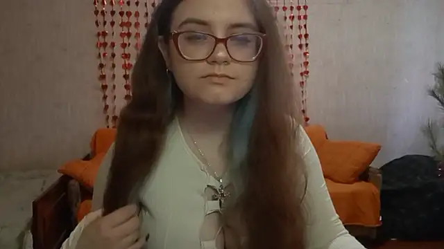 Snapshot of Miyabeee chatting on April 3, 2026, 7:26 am Miyabeee online show from April 3, 2026, 7:26 am