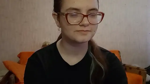 Snapshot of Miyabeee chatting on February 6, 2026, 8:21 am Miyabeee online show from February 6, 2026, 8:21 am