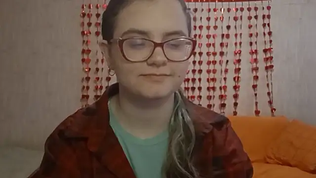 Snapshot of Miyabeee chatting on March 14, 2026, 7:14 am Miyabeee online show from March 14, 2026, 7:14 am