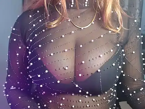 Snapshot of Luscious_Eyessss chatting on February 4, 2026, 6:03 pm Luscious Eyessss online show from February 4, 2026, 6:03 pm