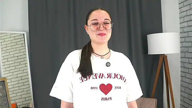 LisaSaas online show from January 13, 2026, 3:43 am